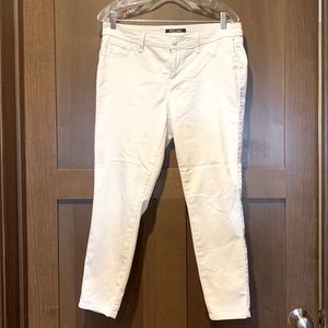 Petite 10 white capri pants